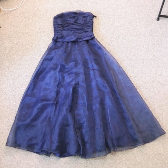 LIKE NEW Prom Dress (two piece set) - Picture 2 of 16